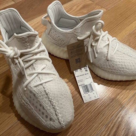 YEEZY BOOST 350 V2 BONE - Picture 1 of 5